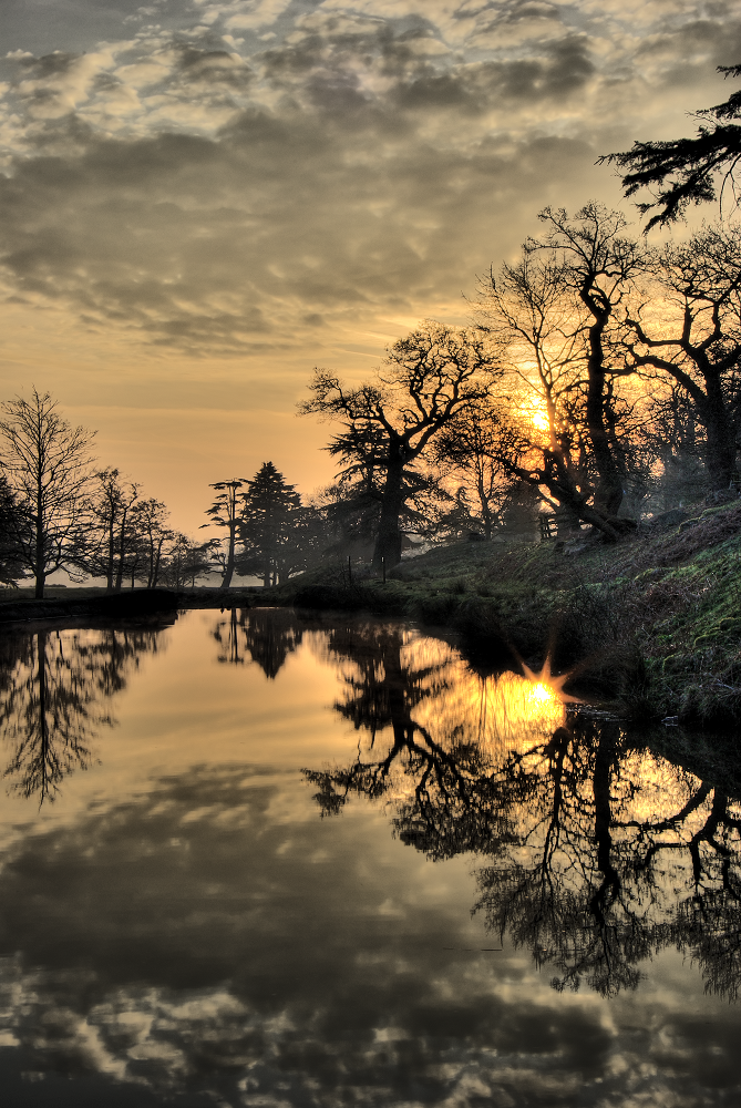 Although the HDR (High Dynamic Range) technique is a little overcooked, I still love the reflection in the lake.