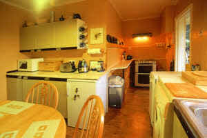 photo of kitchen - cooker end
